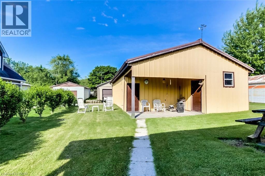 12 WILLOW Avenue - 25