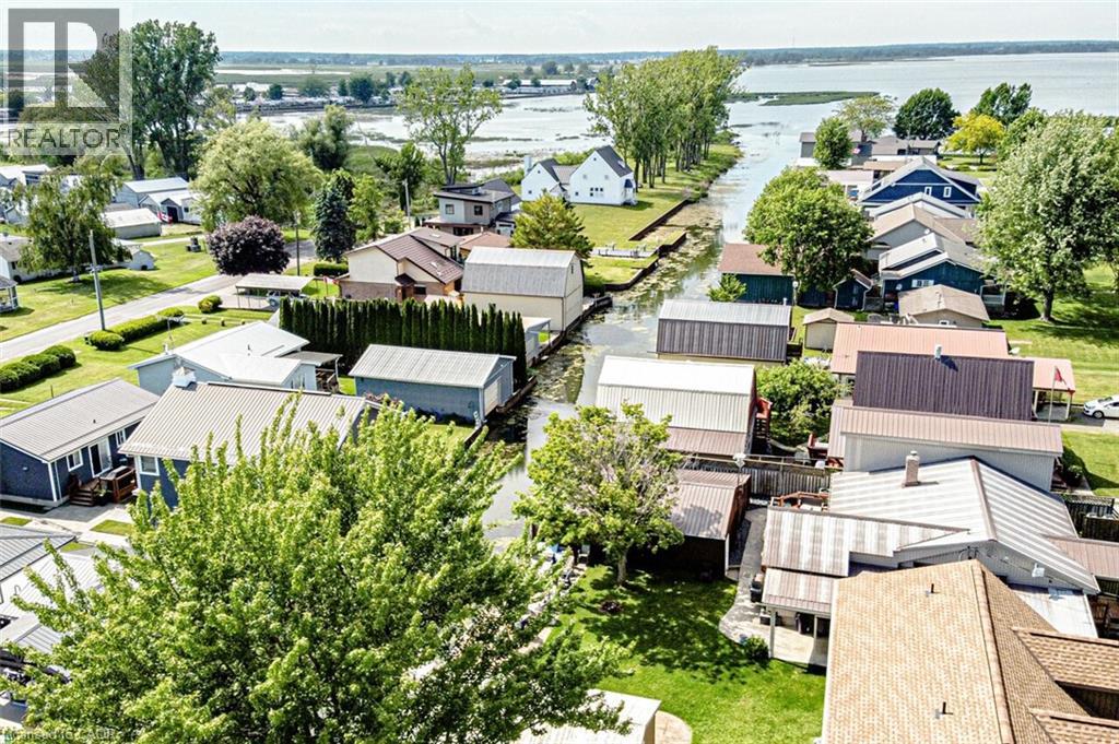 12 WILLOW Avenue - 21