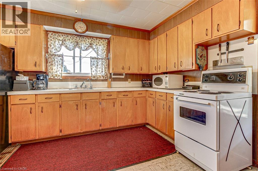 12 WILLOW Avenue - 18