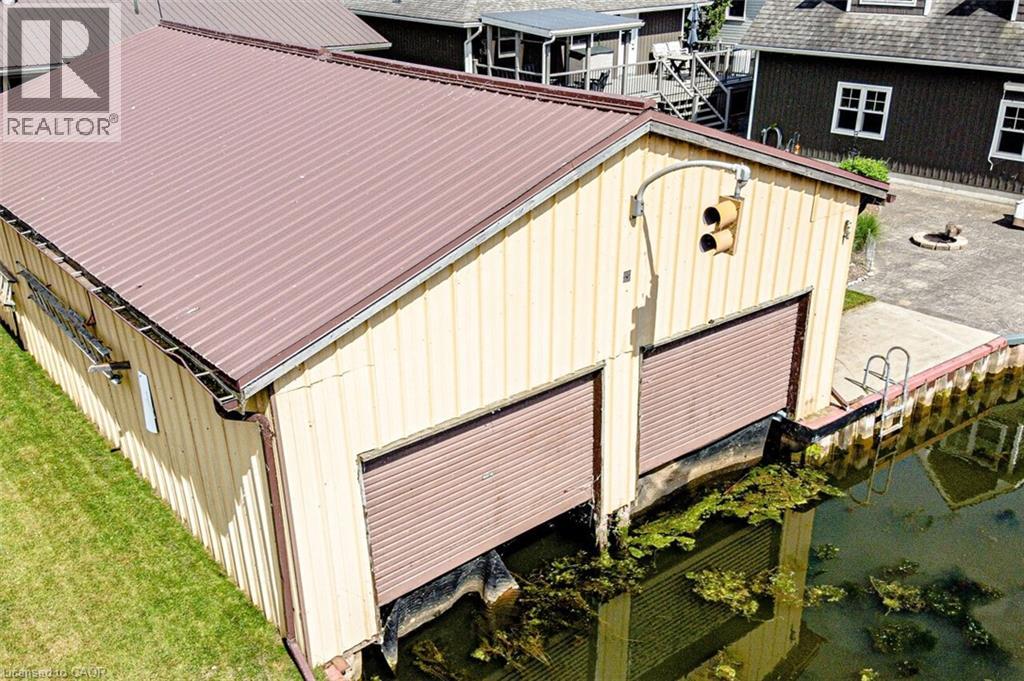 12 WILLOW Avenue - 24