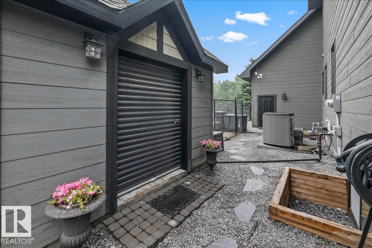 276 Paquin ST - 67