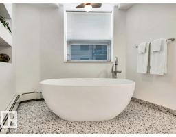 #601 11826 100 Av Nw, Edmonton, AB T5K0K3 Photo 43