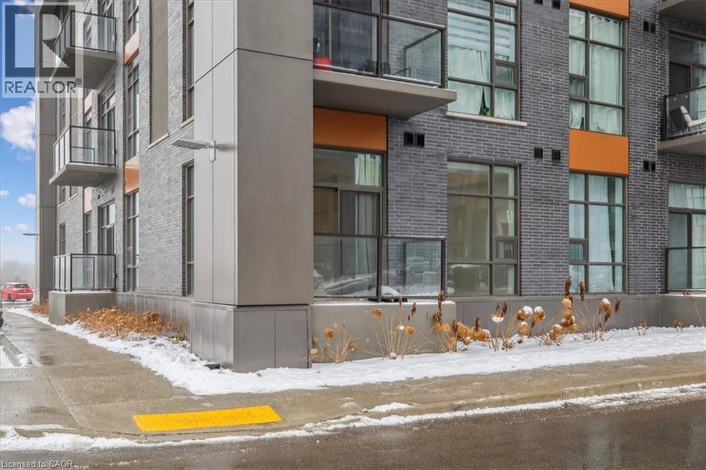 #115 450 DUNDAS Street E - 35