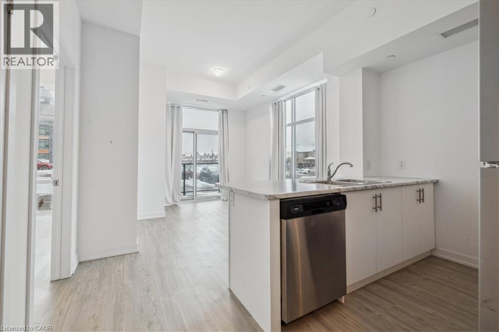 #115 450 DUNDAS Street E - 4