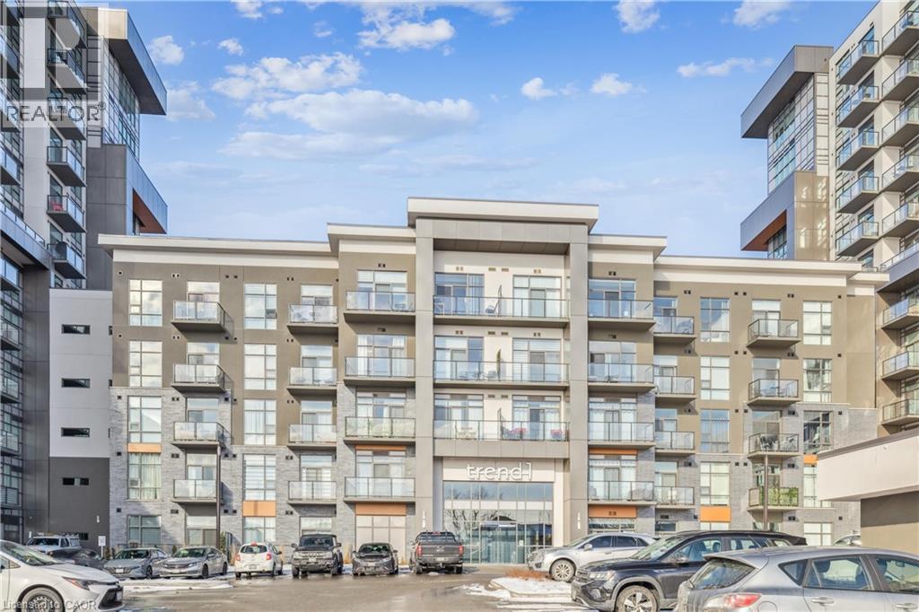 #115 450 DUNDAS Street E - 1