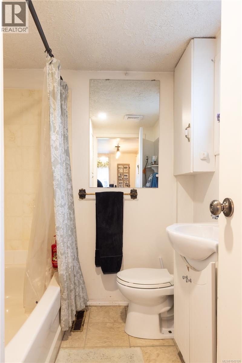 709 Stirling Ave - 19