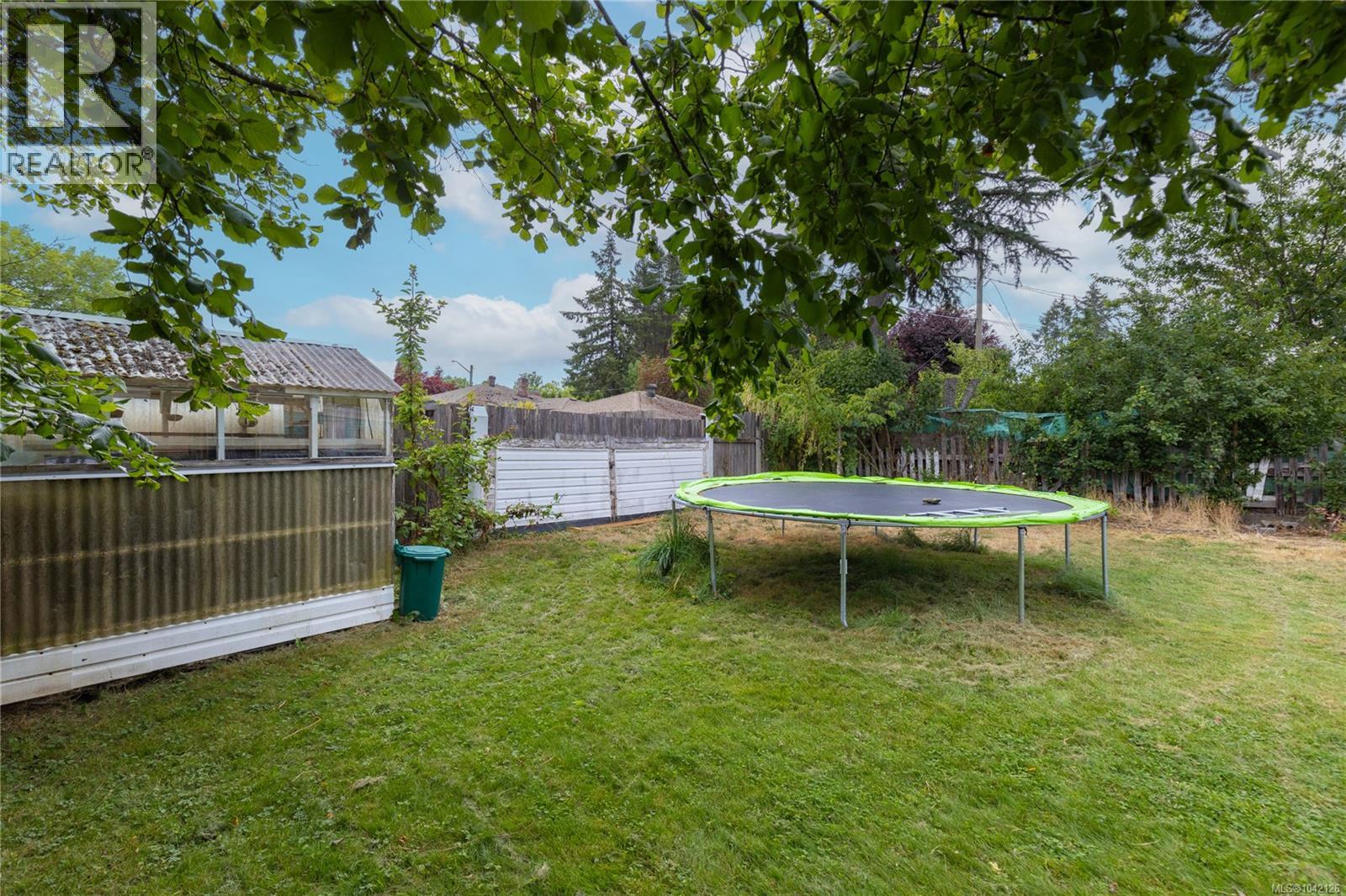 709 Stirling Ave - 29