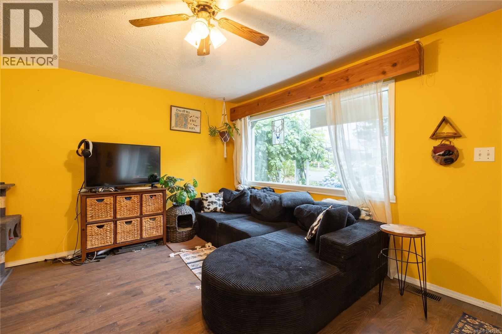 709 Stirling Ave - 6