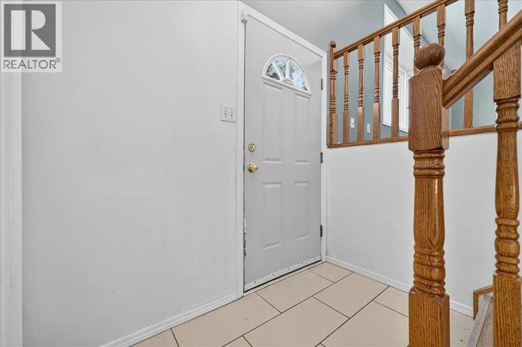 4711 Montana Drive NW, Montgomery, Calgary photo 4