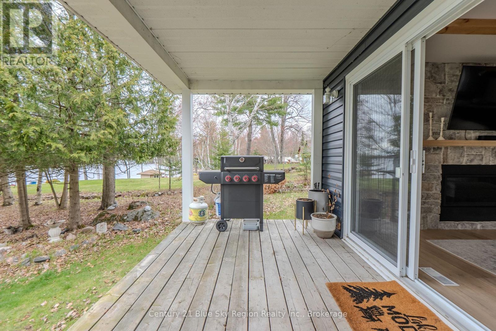 64 NINOVAN ROAD E - 28
