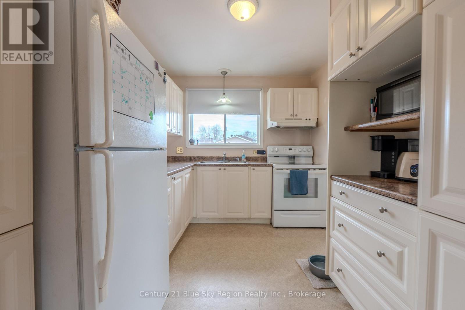 272 PATRICIA STREET - 16