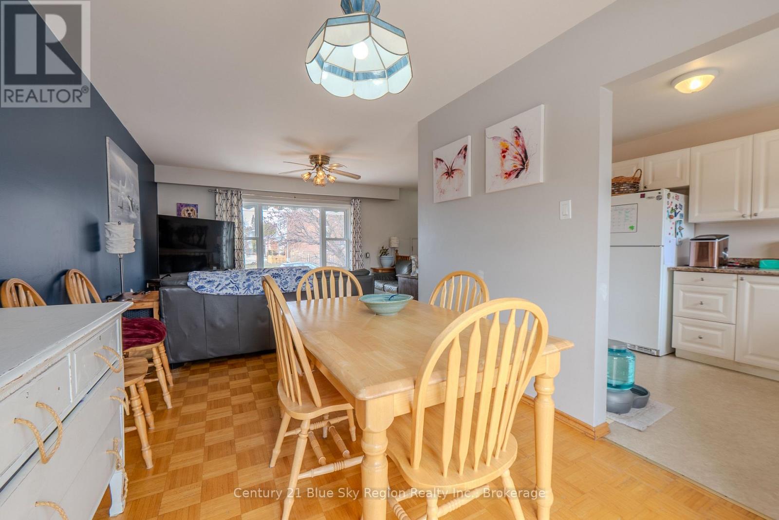 272 PATRICIA STREET - 18