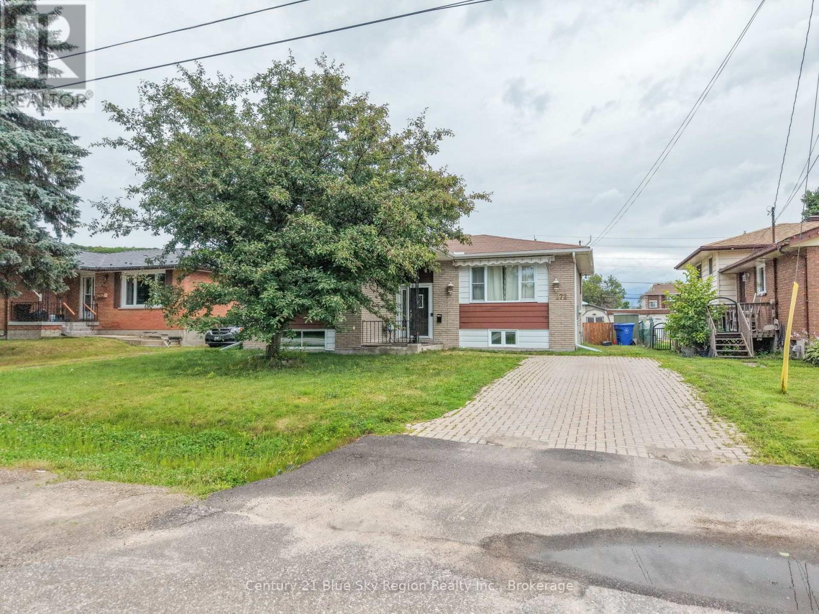 272 PATRICIA STREET - 2