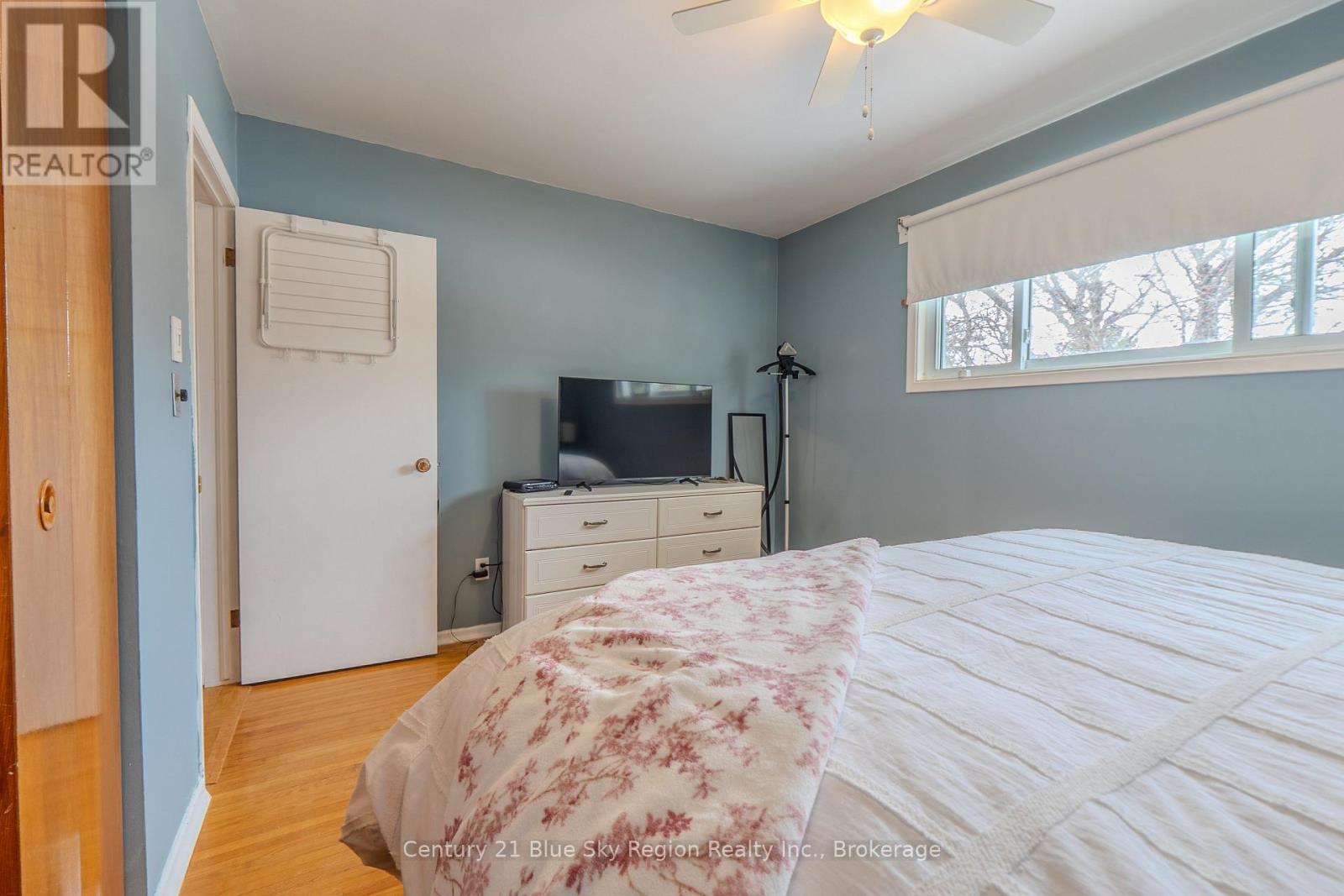 272 PATRICIA STREET - 24
