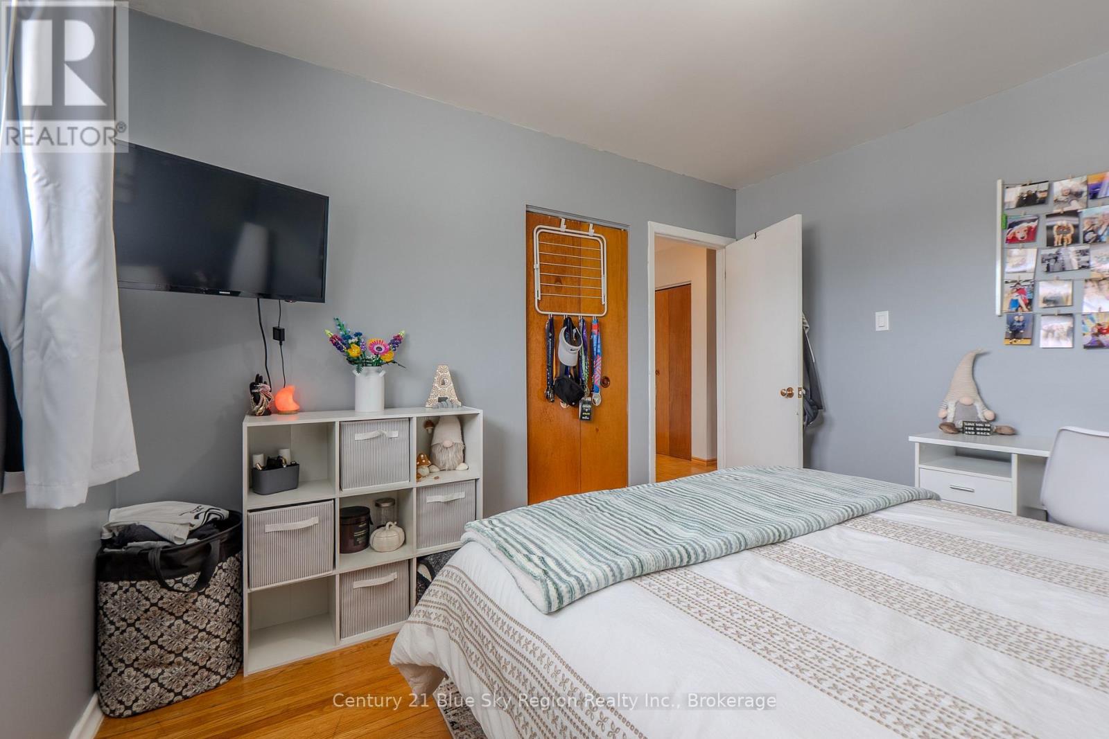 272 PATRICIA STREET - 27