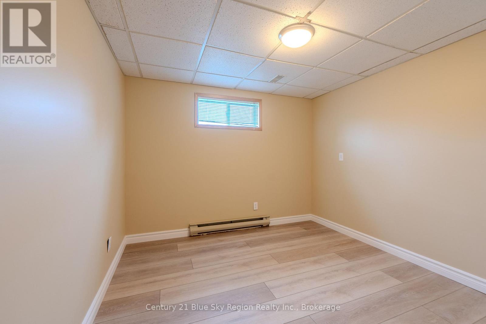 272 PATRICIA STREET - 35