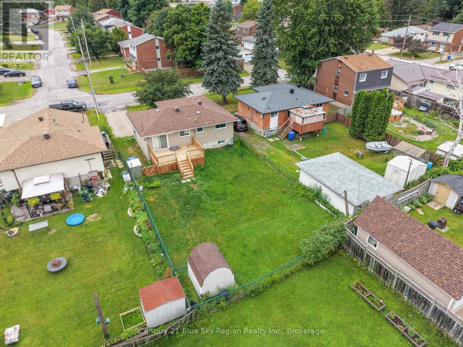 272 PATRICIA STREET - 8