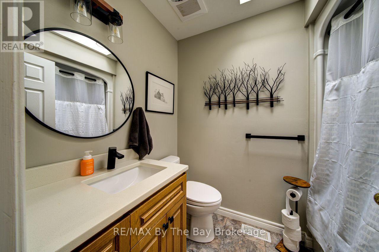 22 DOWNER CRESCENT - Image 21