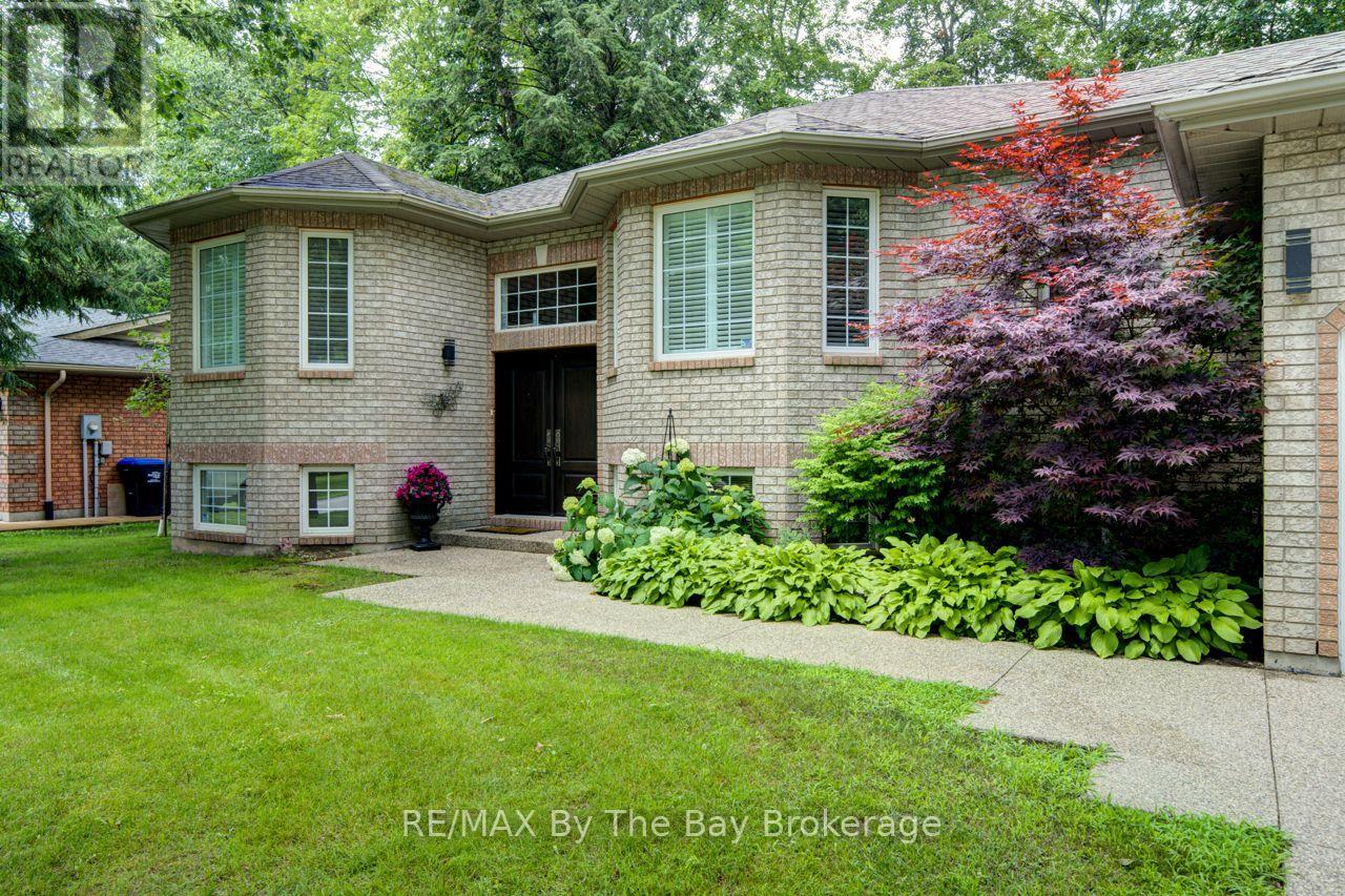 22 DOWNER CRESCENT - Image 6