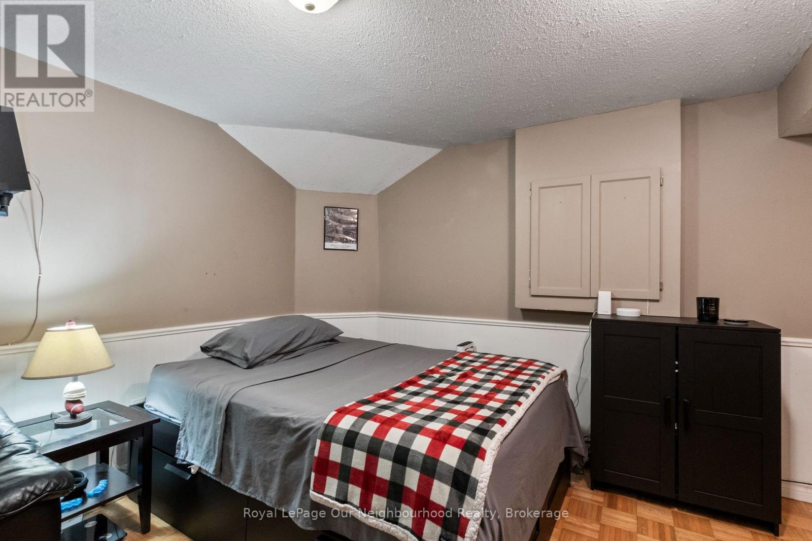23 WOODWARD DRIVE - 35