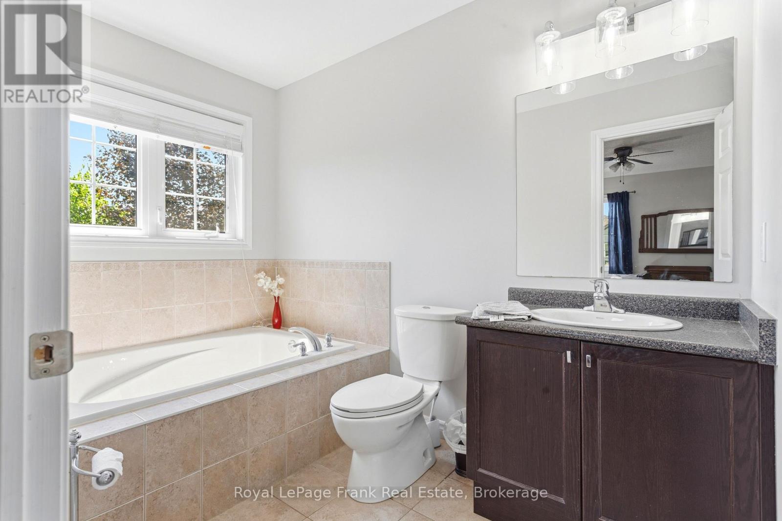 1340 WADEBRIDGE CRESCENT - 26