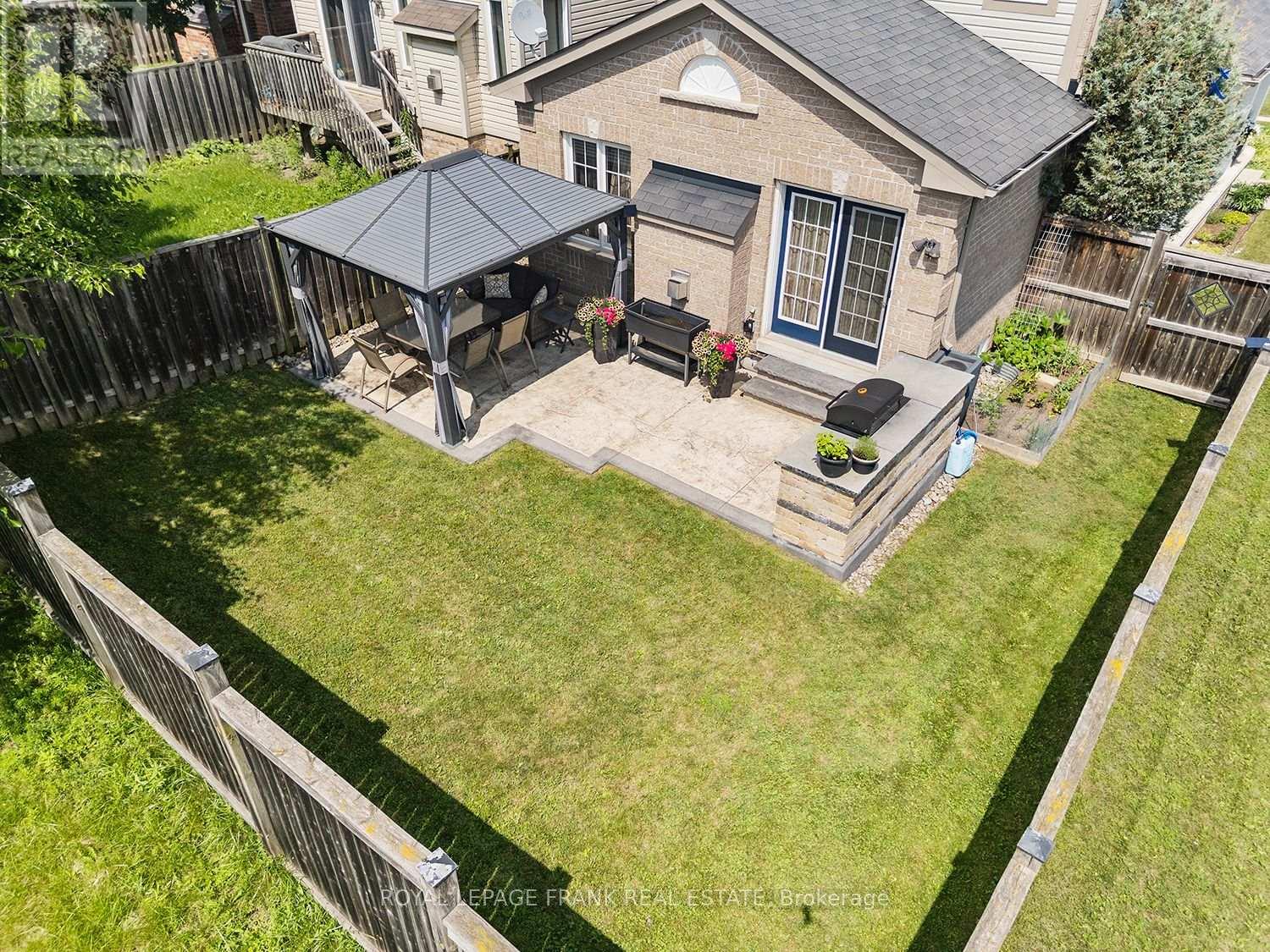 1340 WADEBRIDGE CRESCENT - 33