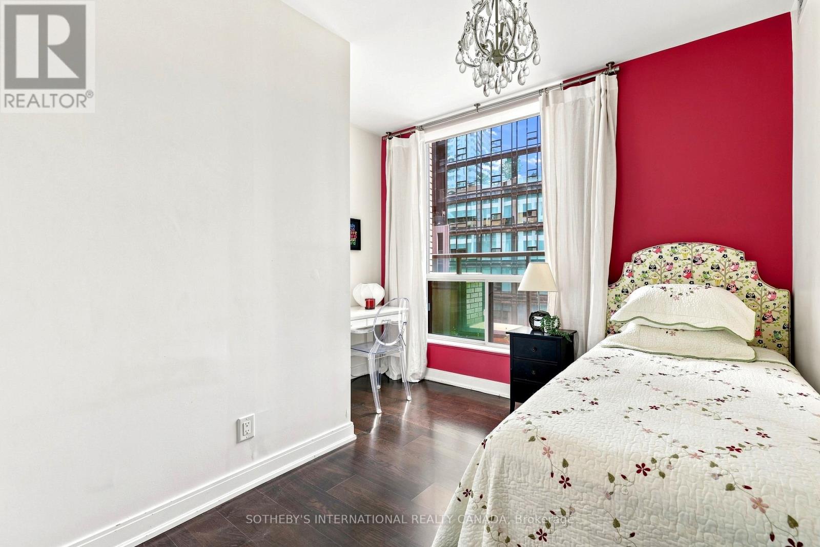 #409 88 BROADWAY AVENUE - Image 14