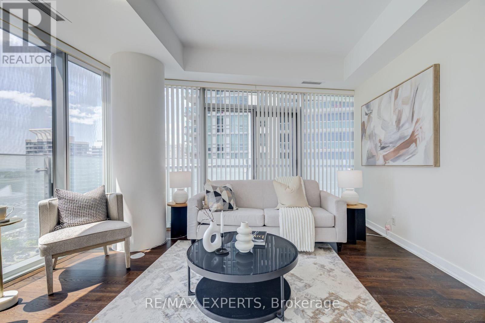 #1504 12 YORK STREET - 11