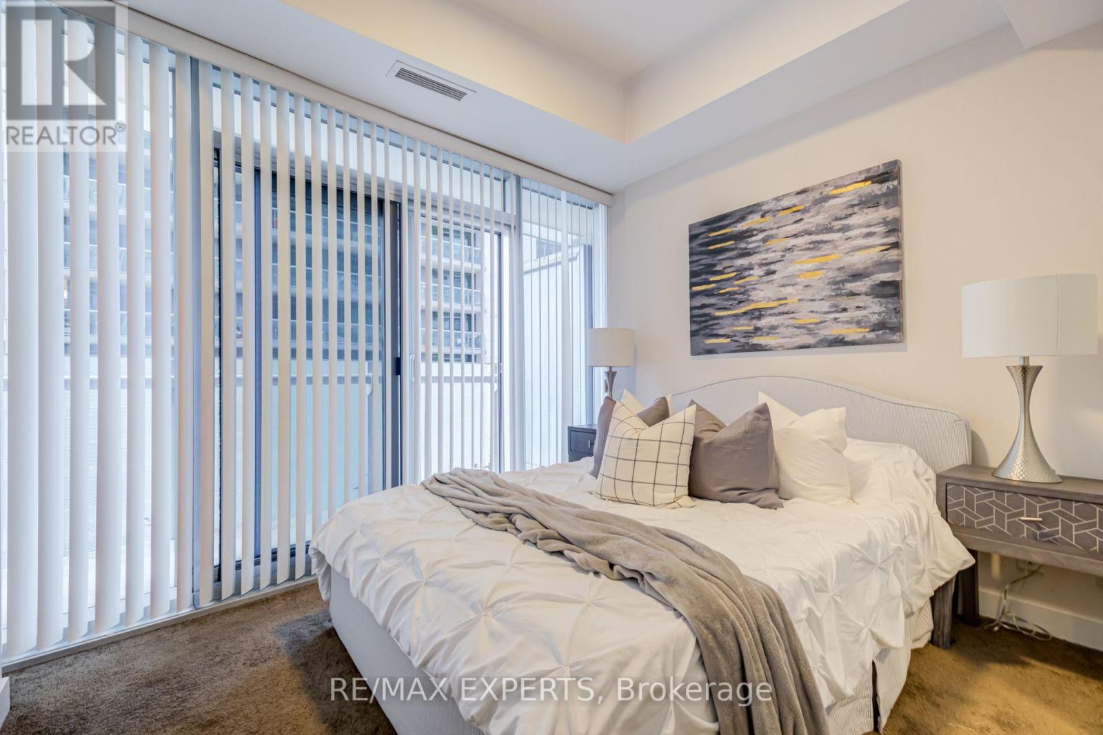 #1504 12 YORK STREET - 15
