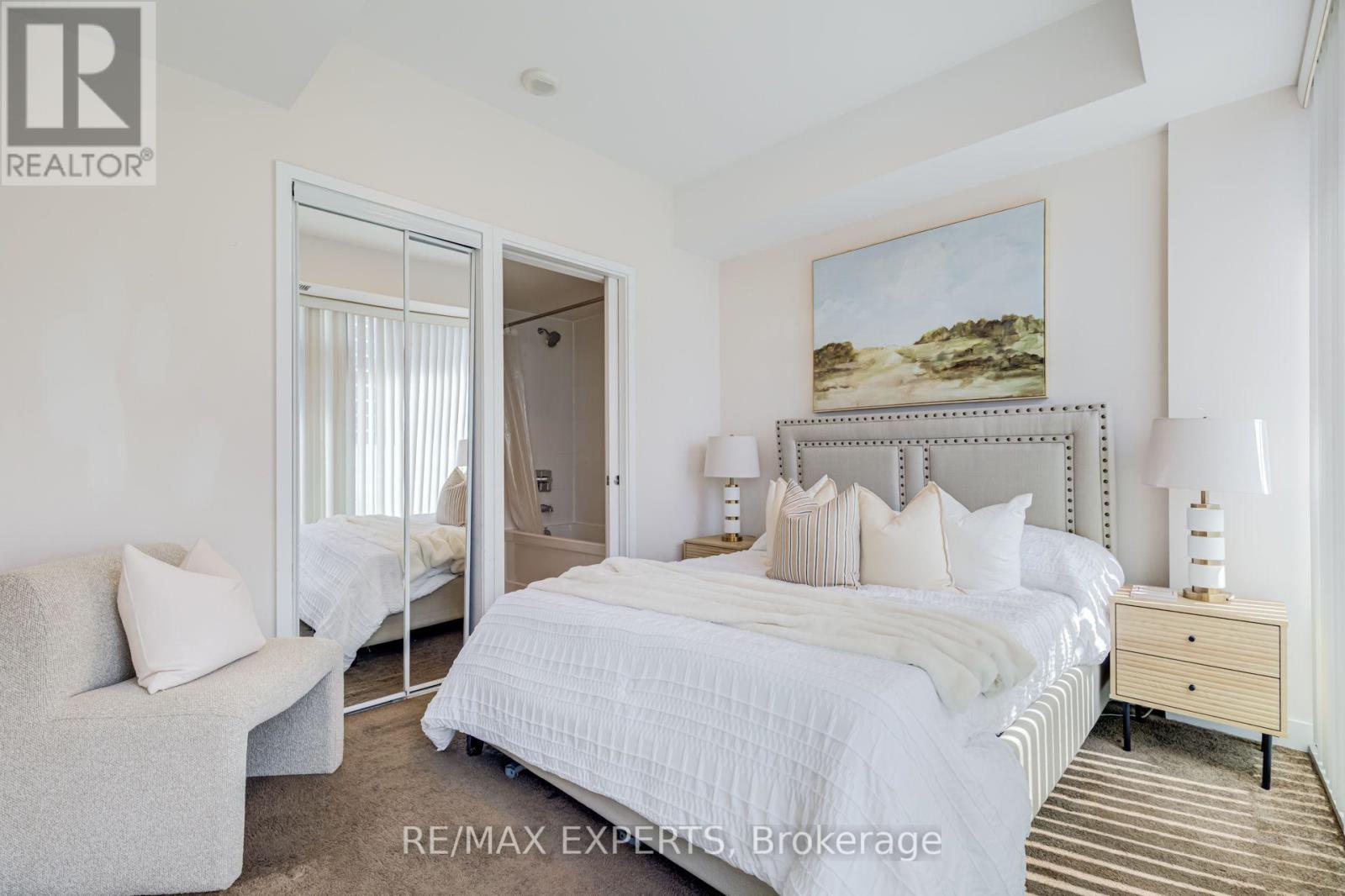 #1504 12 YORK STREET - 17