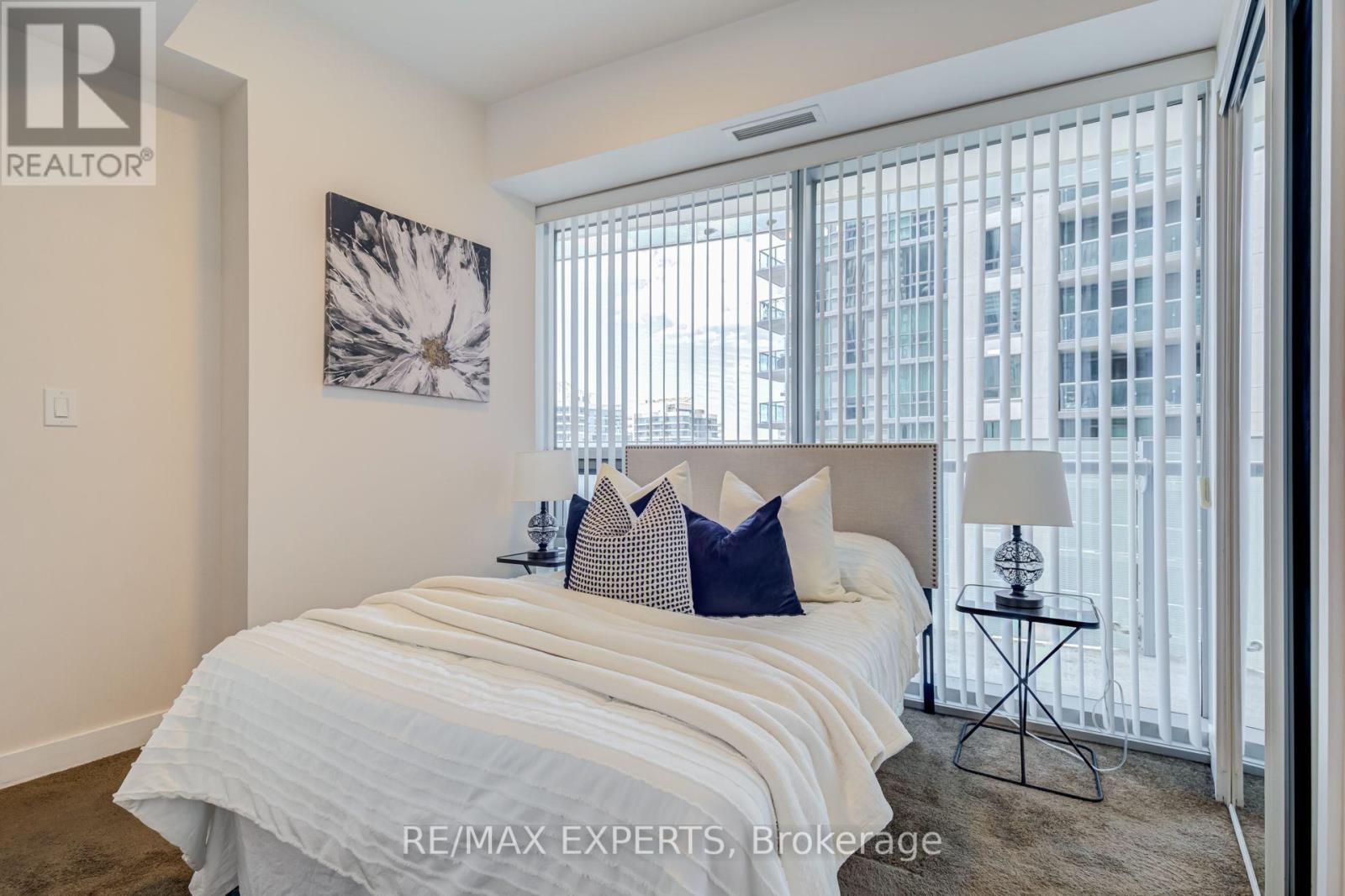 #1504 12 YORK STREET - 19