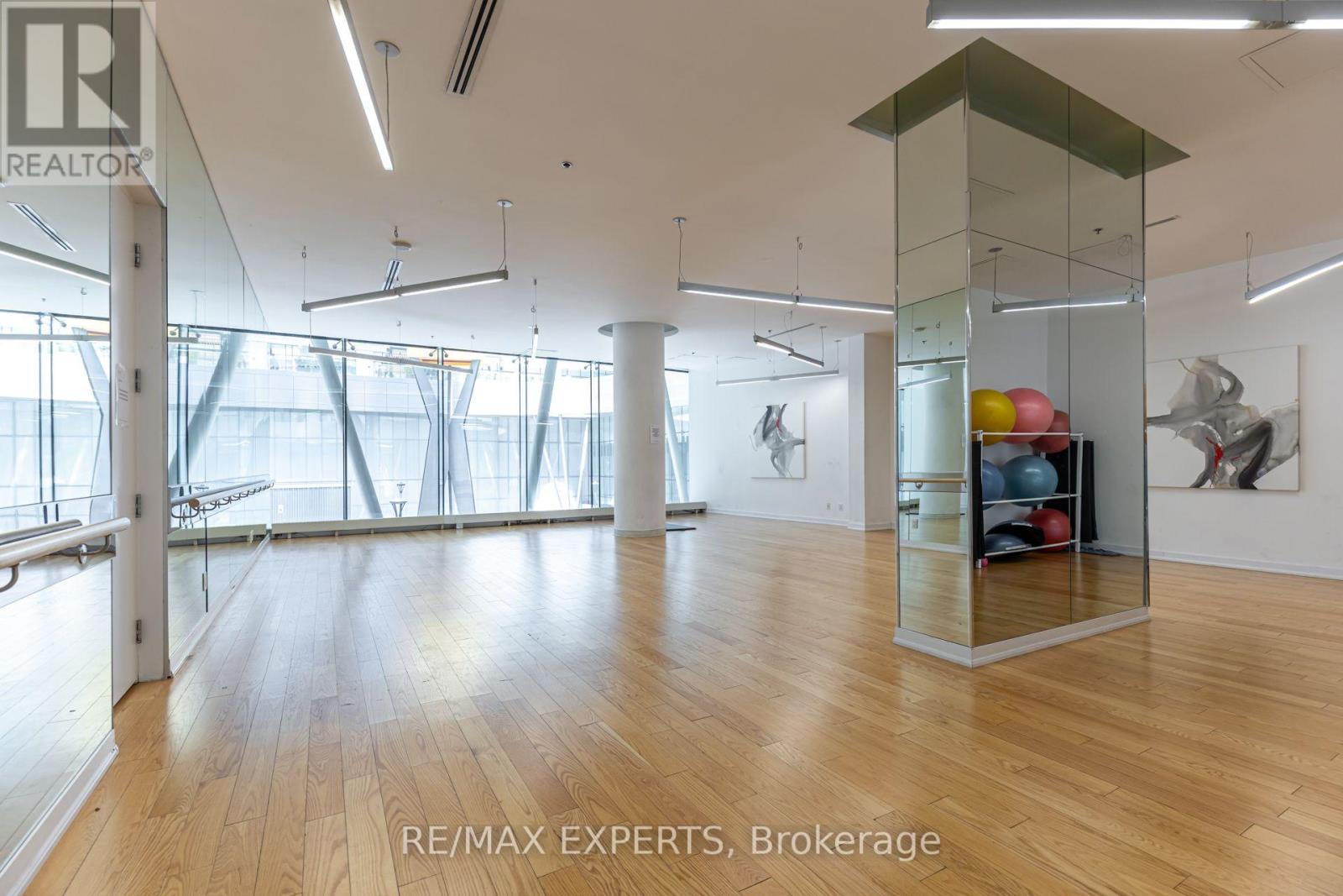#1504 12 YORK STREET - 22