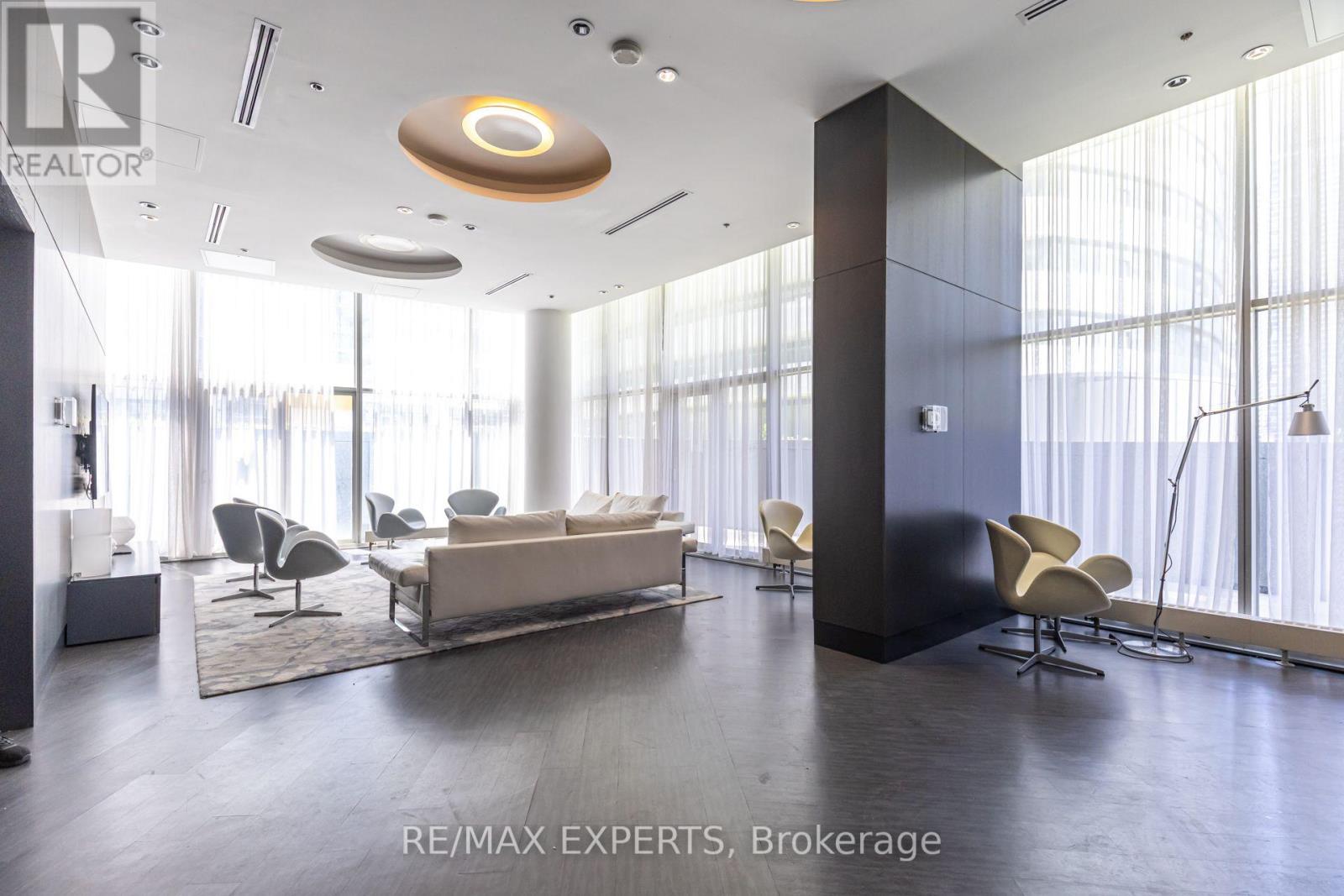 #1504 12 YORK STREET - 26