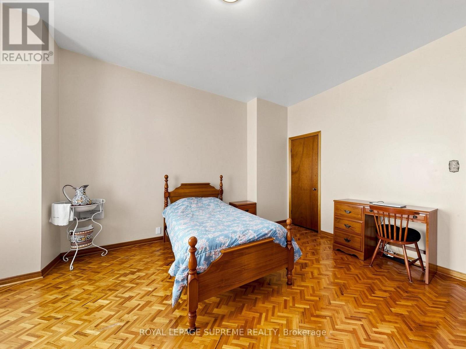 196 PALMERSTON AVENUE - 25