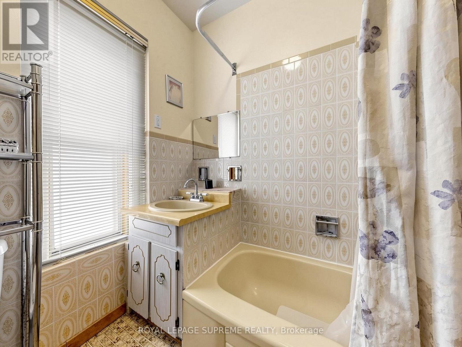 196 PALMERSTON AVENUE - 29