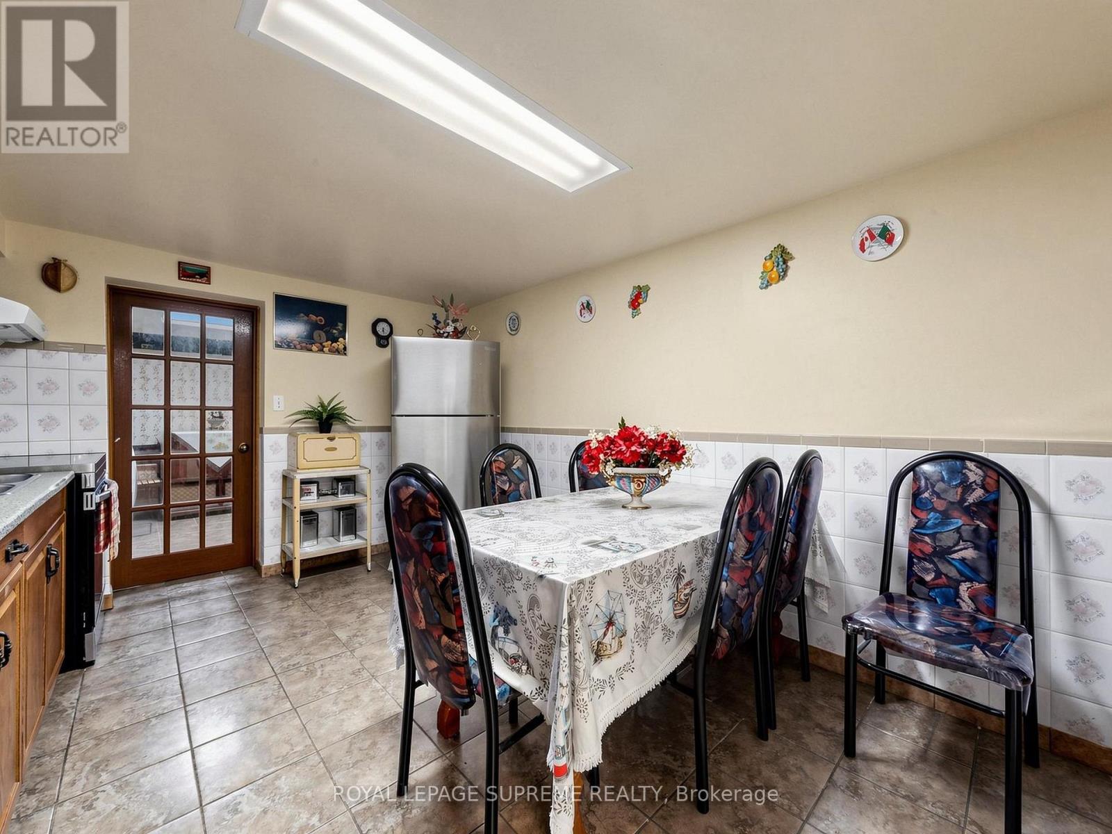 196 PALMERSTON AVENUE - 37
