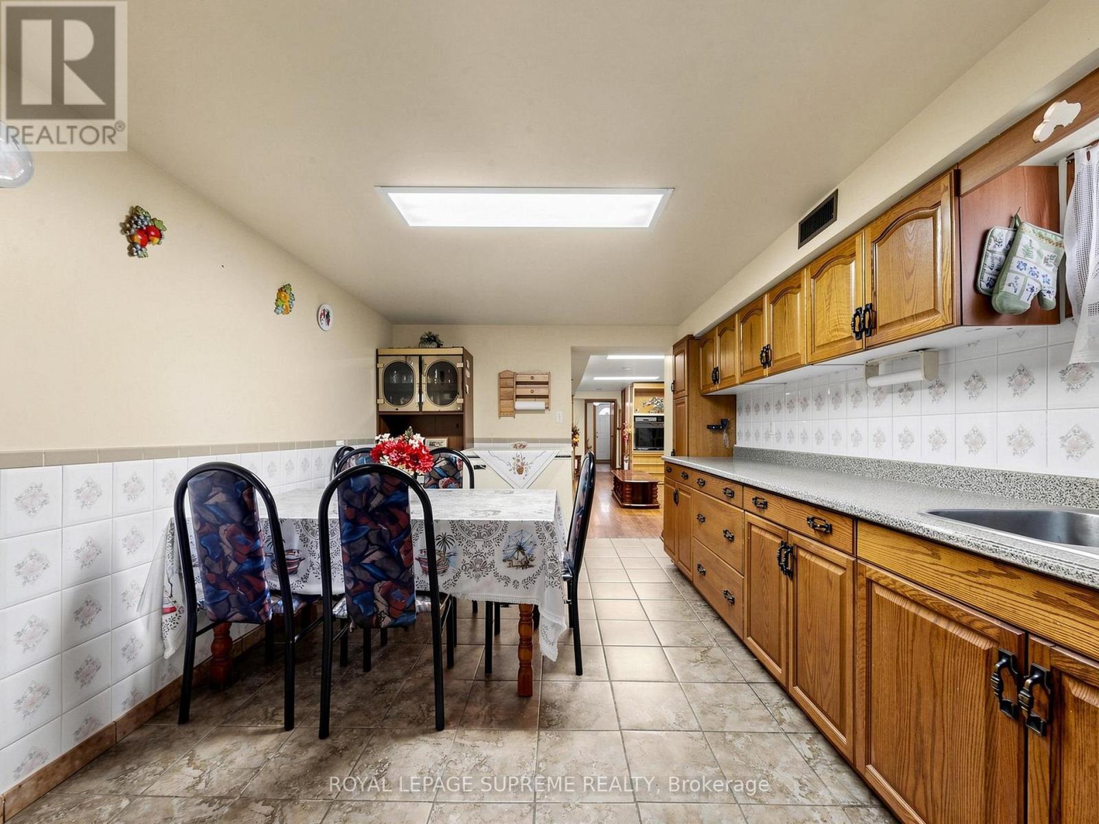 196 PALMERSTON AVENUE - 40