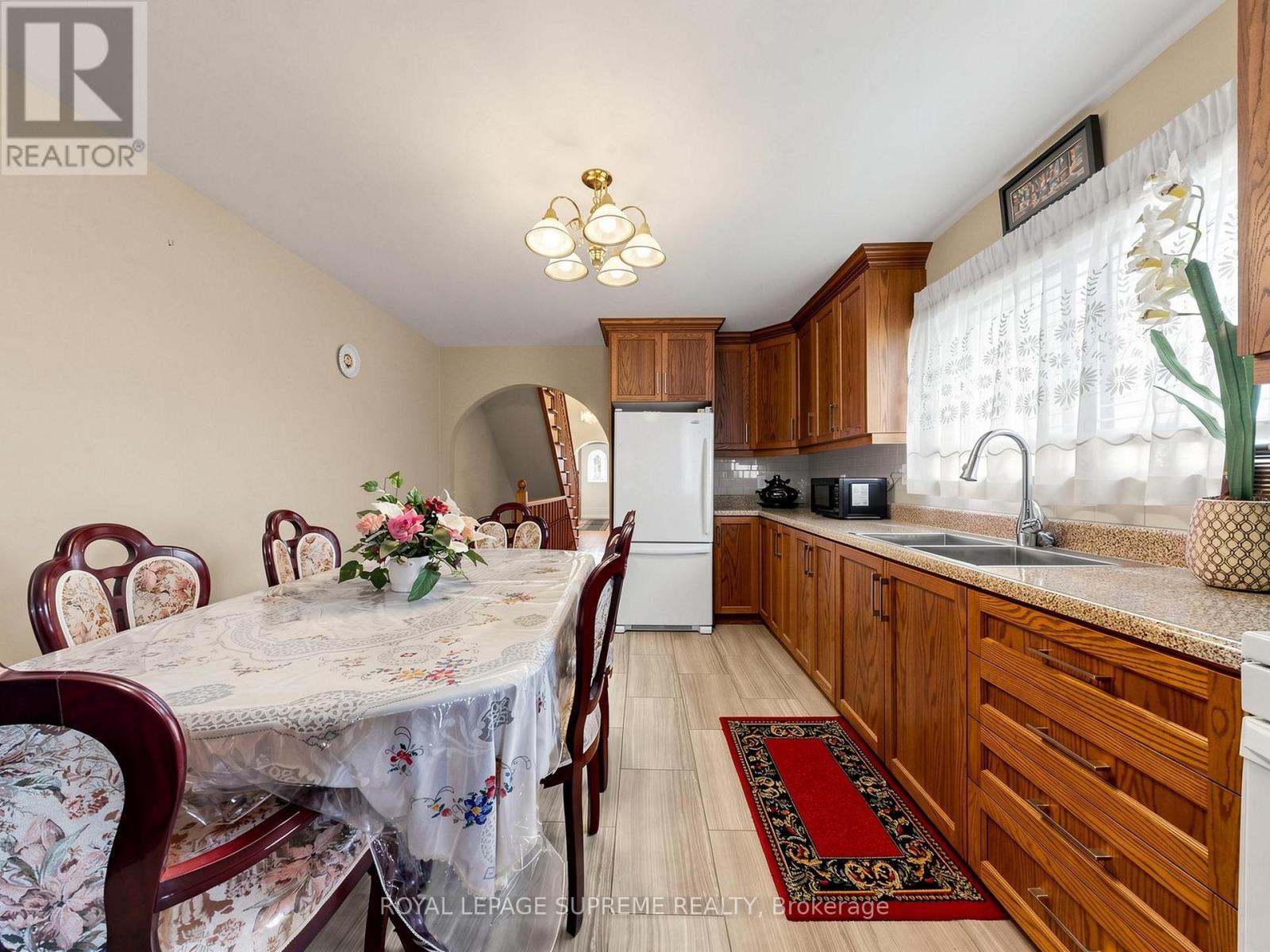196 PALMERSTON AVENUE - 7
