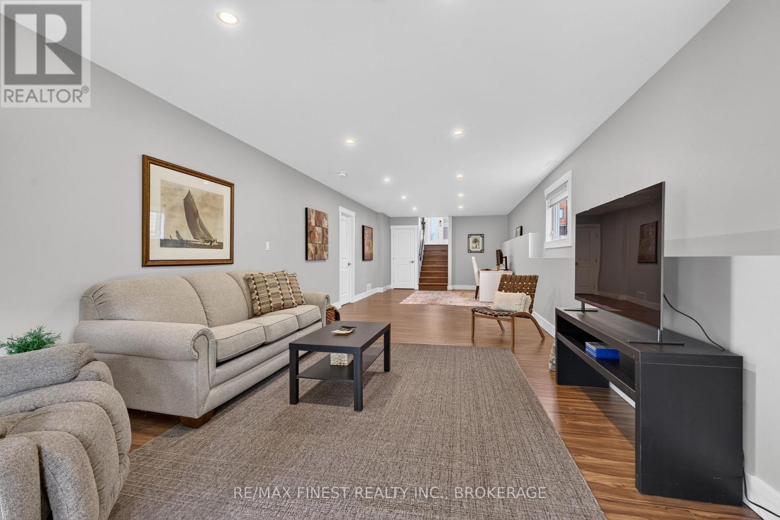 1515 BERKSHIRE DRIVE - 31