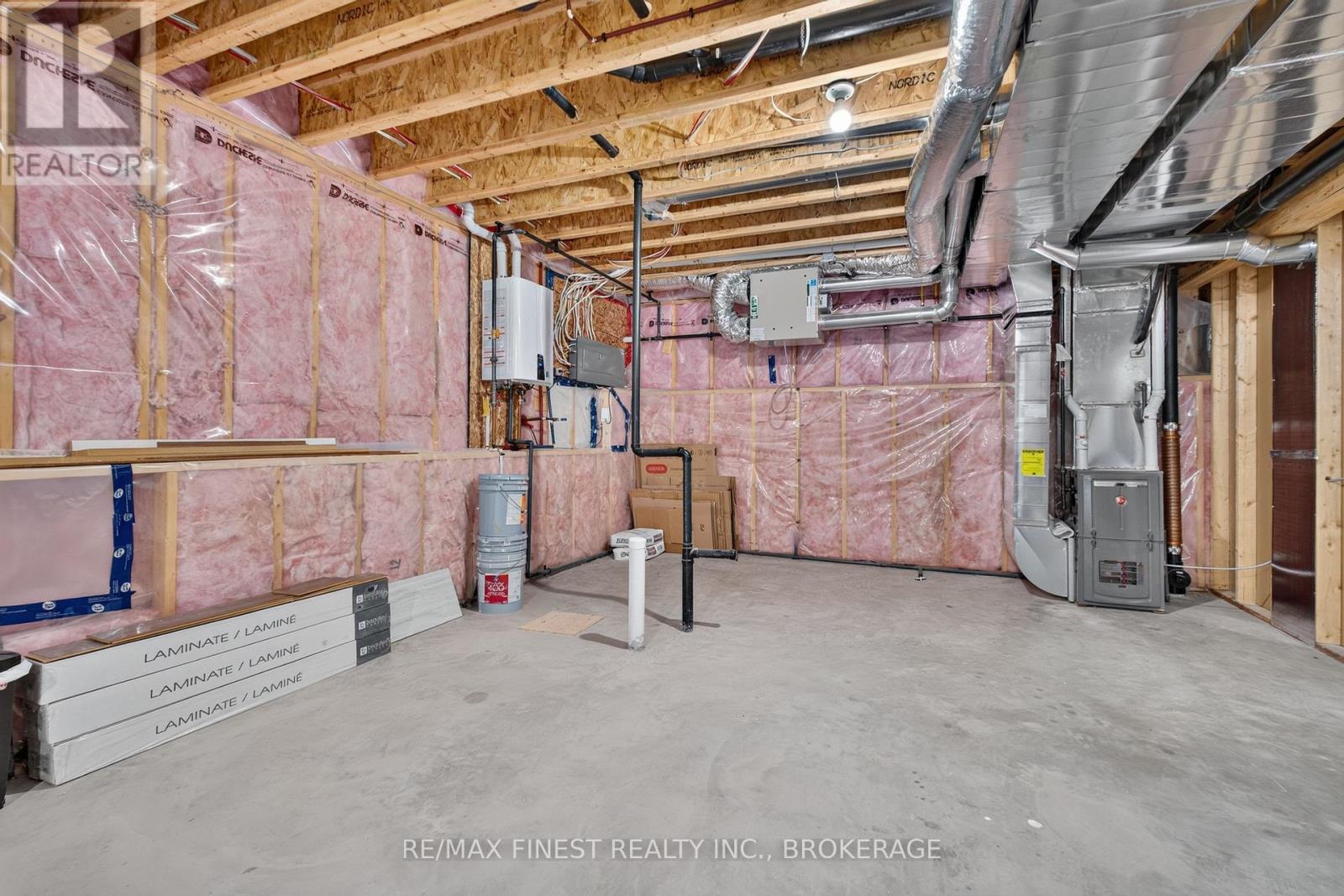 1515 BERKSHIRE DRIVE - 33