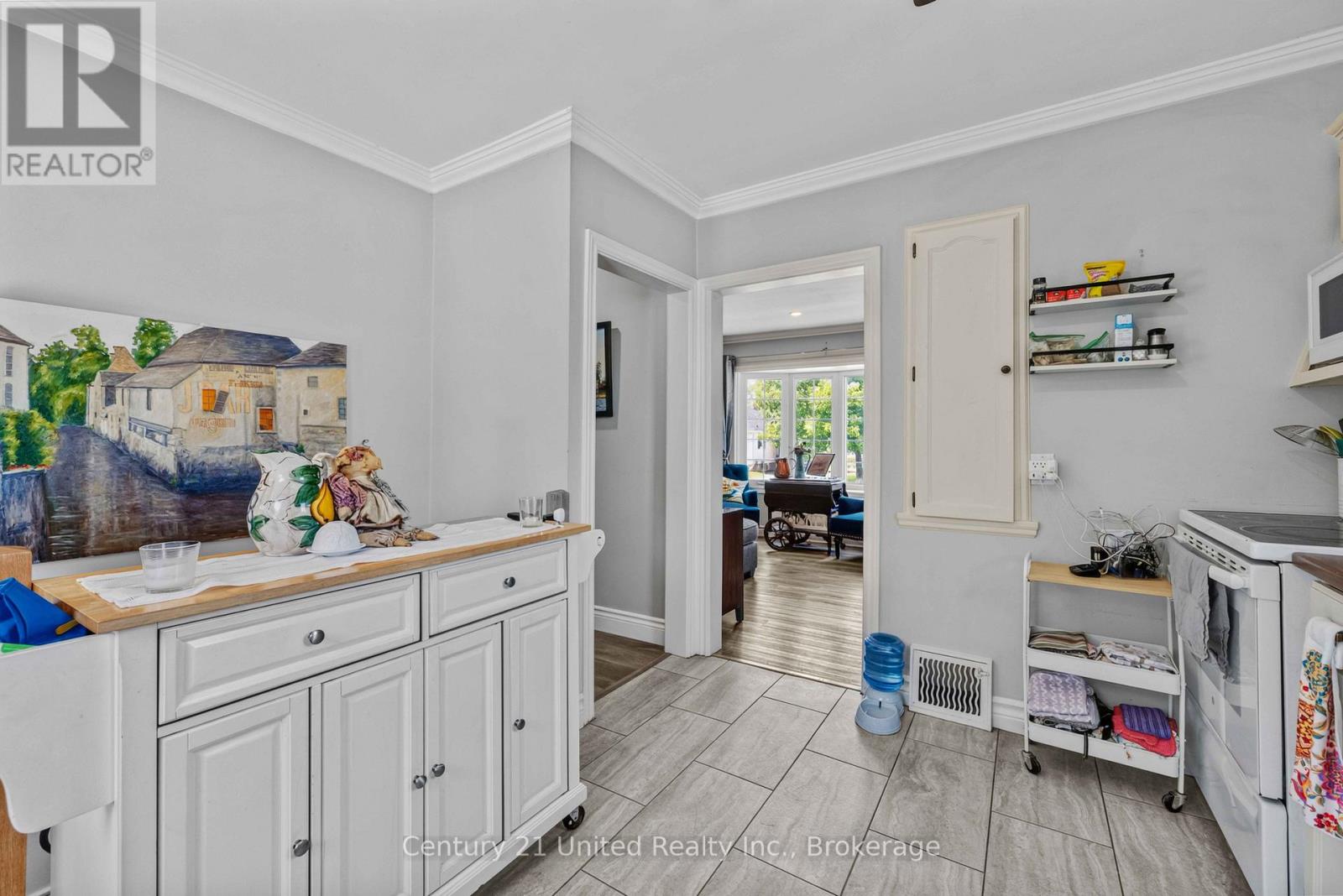 525 HOWDEN STREET - 14