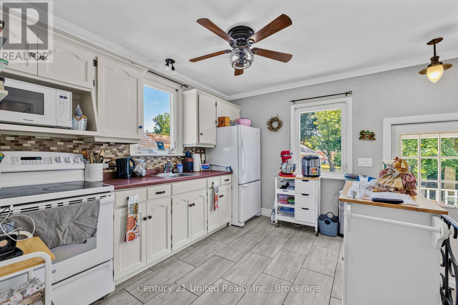525 HOWDEN STREET - 15
