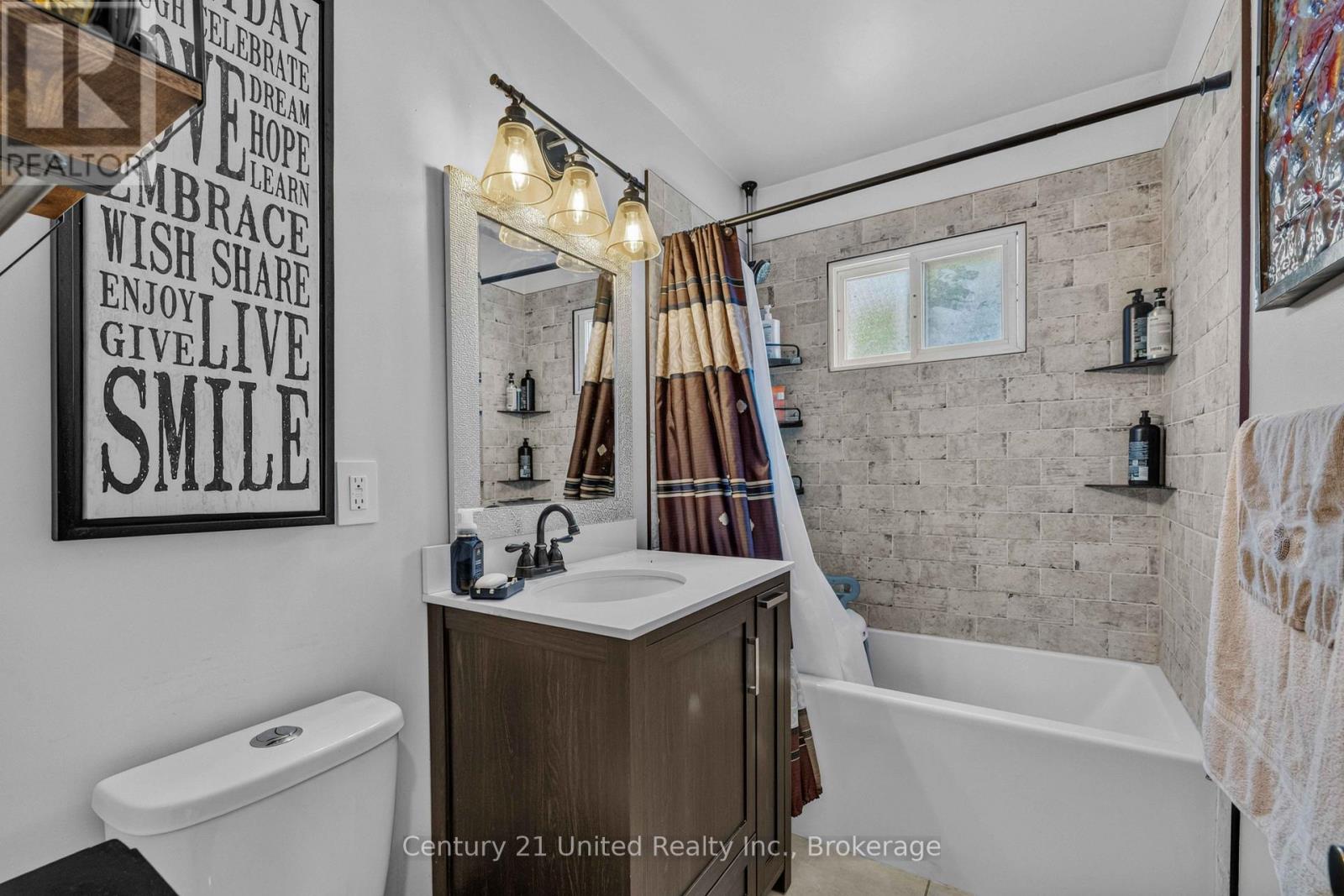 525 HOWDEN STREET - 16