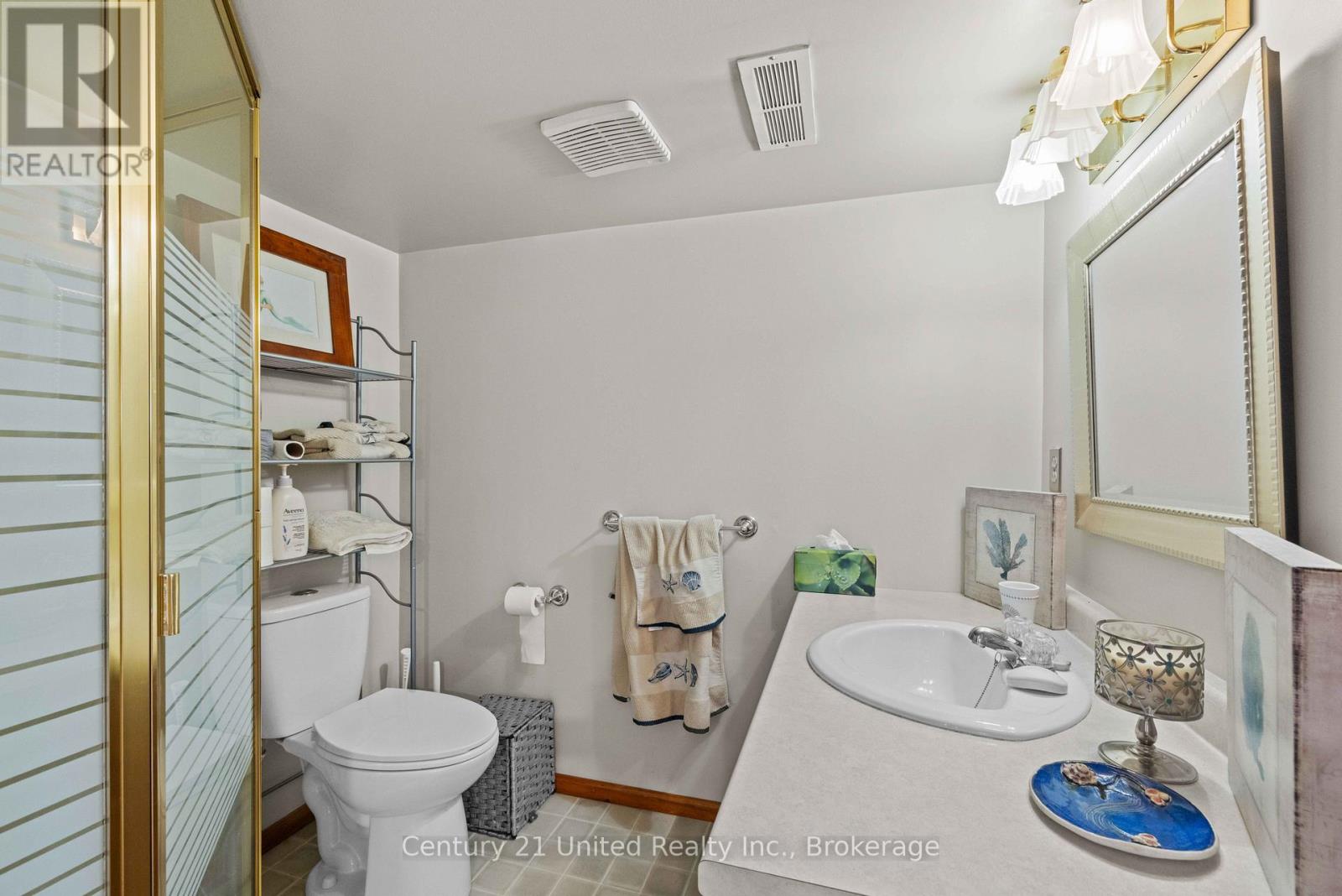 525 HOWDEN STREET - 24