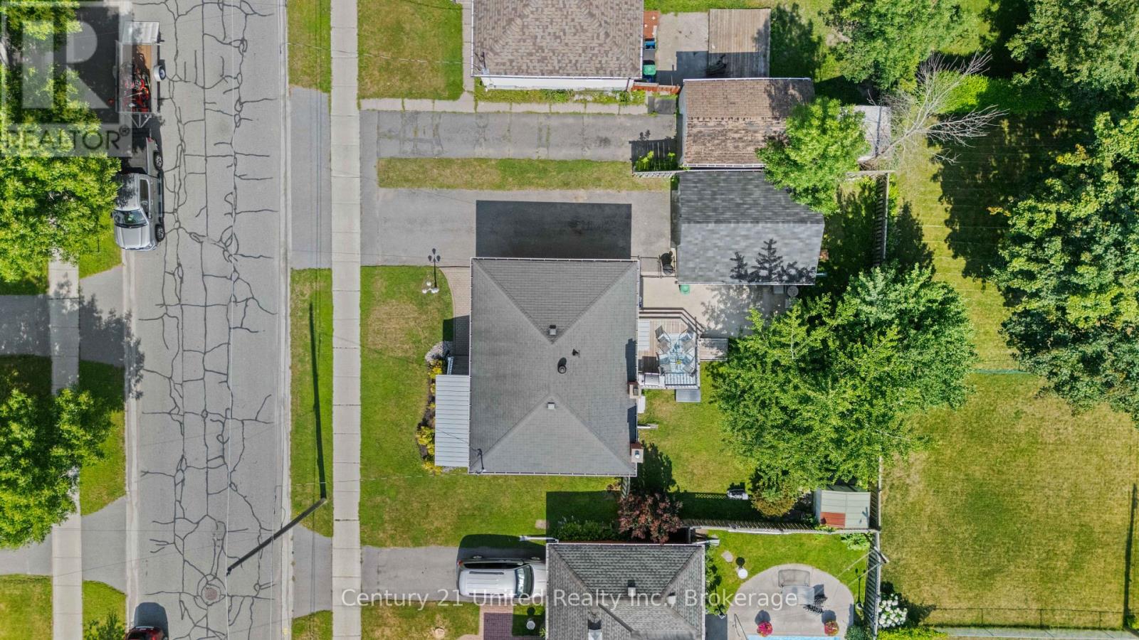 525 HOWDEN STREET - 25