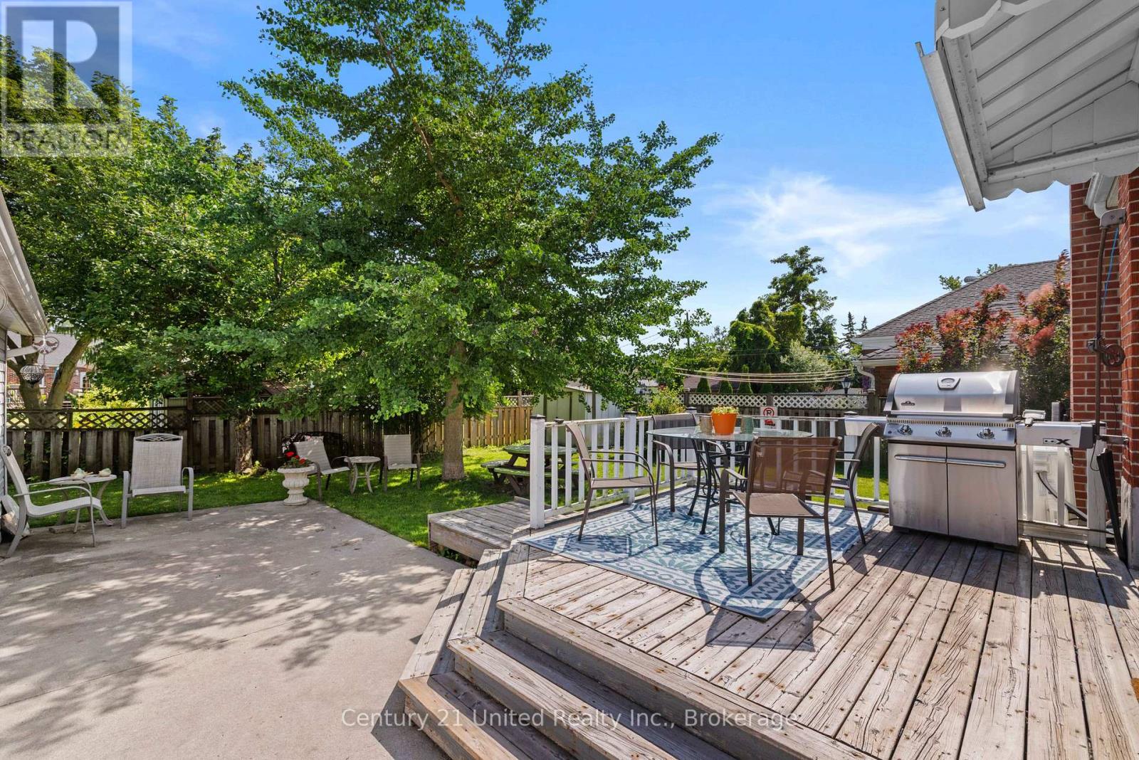 525 HOWDEN STREET - 5