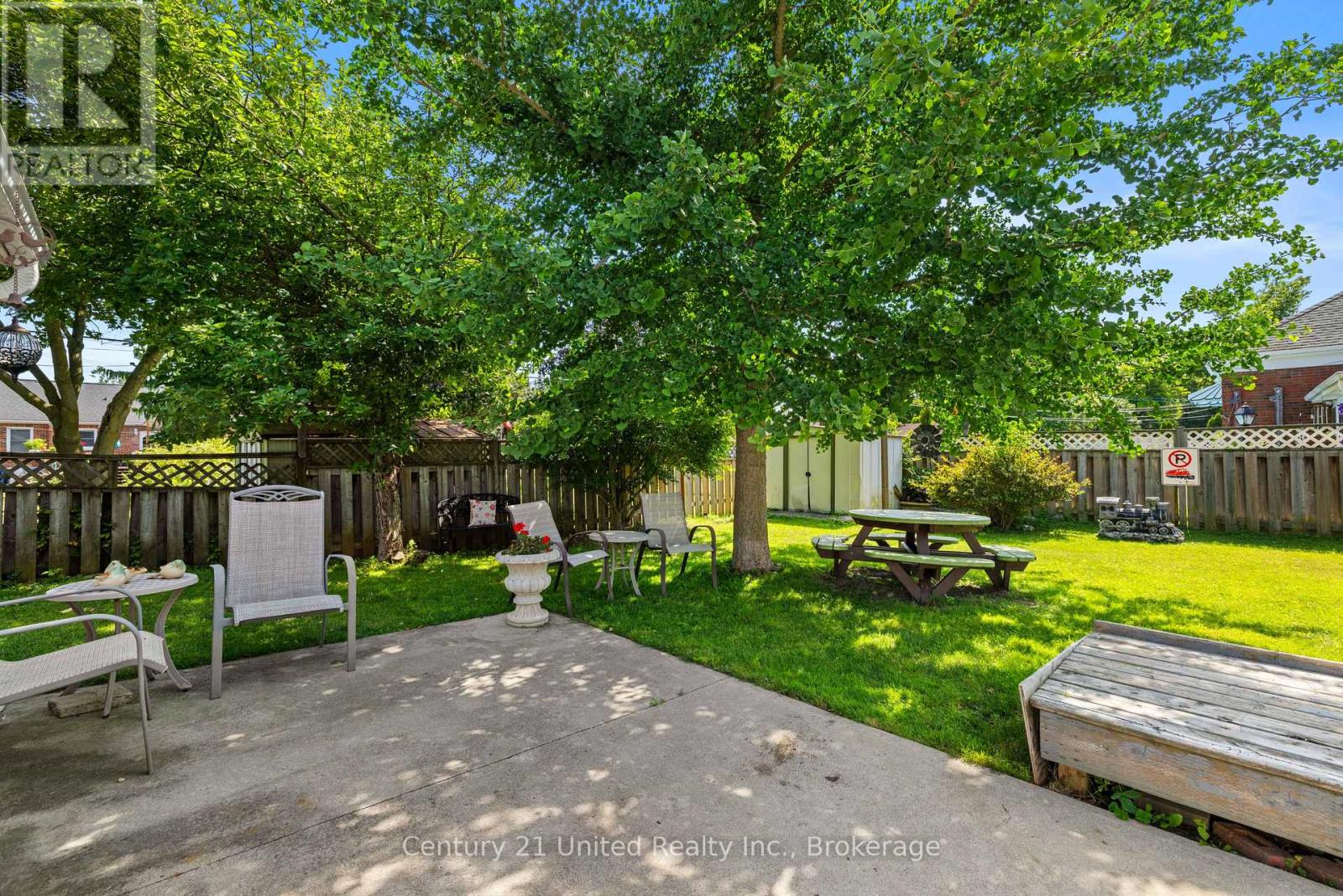 525 HOWDEN STREET - 6