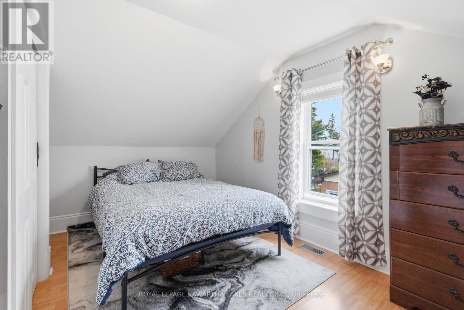 126 KING STREET - 34