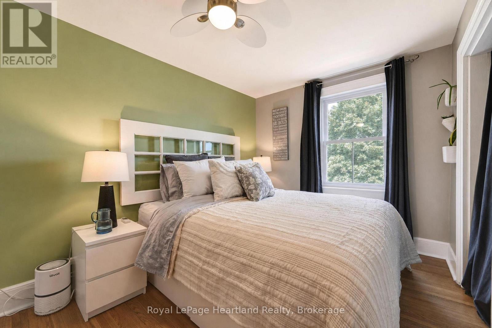 114 ELGIN AVENUE E - 24