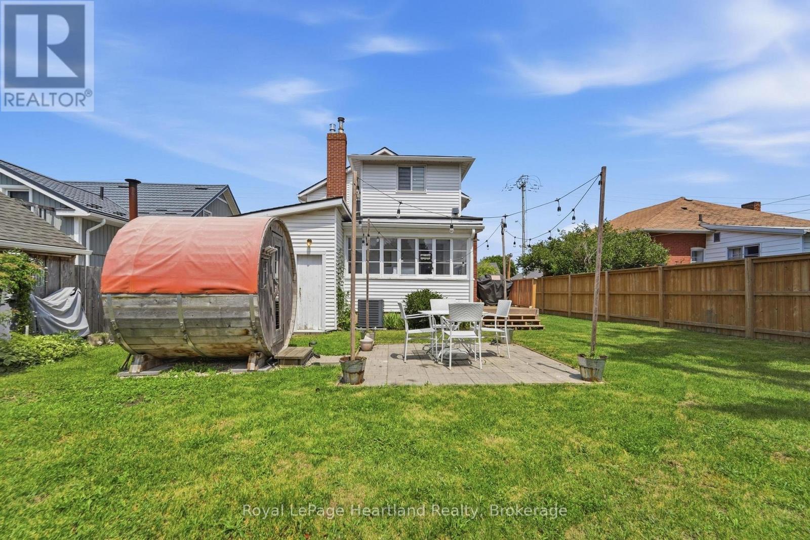 114 ELGIN AVENUE E - 37